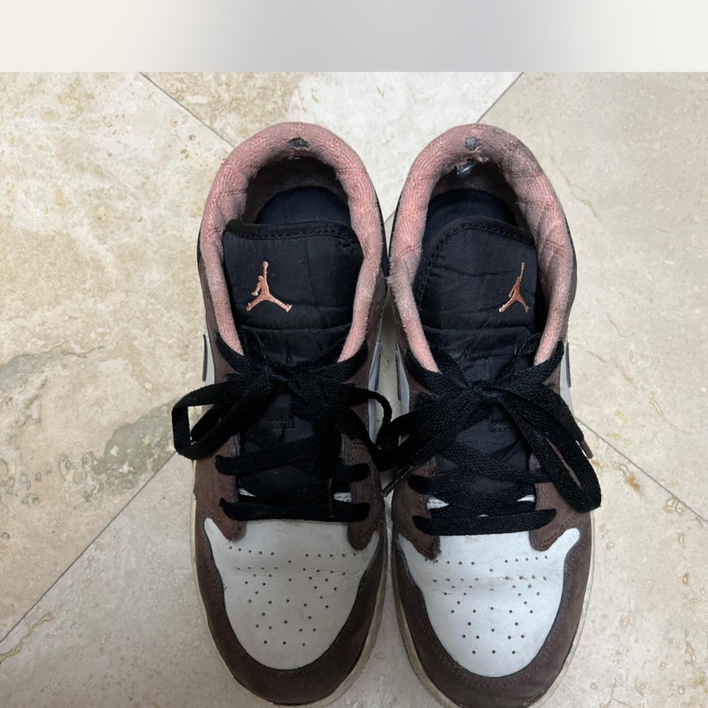 Nike Women's Shoes in Black, White, and Brown